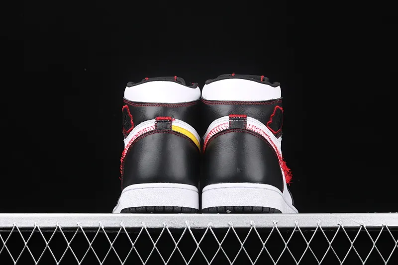 All categories Air Jordan Jordan series basketball shoes Air Jordan 1 High cost-effective version Air Jordan 1 "Dynamic Yellow" AJ1 black and white contrast stitching hook basketball shoes CD6579-071